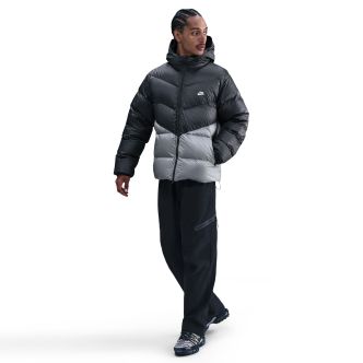 M NK WINDRUNNER STMNT DWN JKT