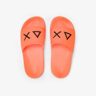 BOY'S SLIPPERD LOGO TEEN